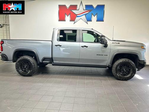 Sterling Gray Metallic 2026 Chevrolet Silverado 2500 Crew Cab, Standard Bed, XR2, 4WD