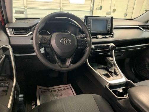2019 Toyota RAV4 LE