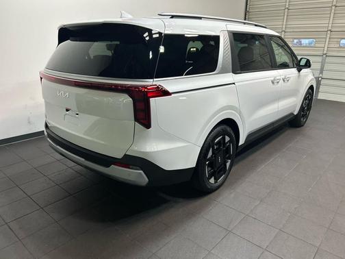 SNOW WHITE 2026 Kia Carnival EX