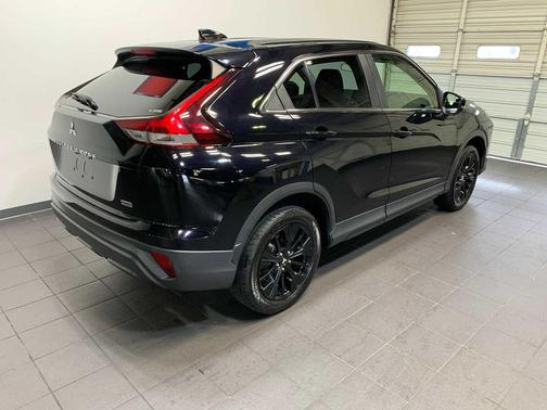 2022 Mitsubishi Eclipse Cross LE