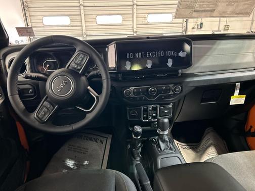 Black Clearcoat 2026 Jeep Gladiator Sport S