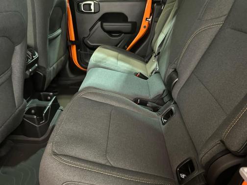 Black Clearcoat 2026 Jeep Gladiator Sport S