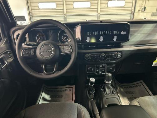 Granite Crystal Metallic Clearcoat 2026 Jeep Wrangler Sport S