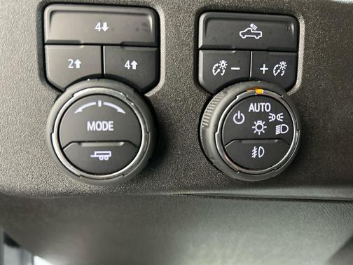Summit White 2025 Chevrolet Silverado 2500 LT