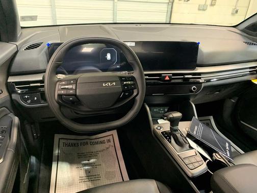 Wolf Gray 2026 Kia Sportage X-Line
