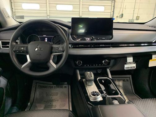 2025 Mitsubishi Outlander ES 2.5 S-AWC