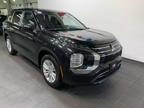 2025 Mitsubishi Outlander ES 2.5 S-AWC