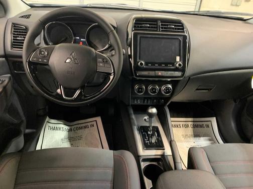 2025 Mitsubishi Outlander Sport SE