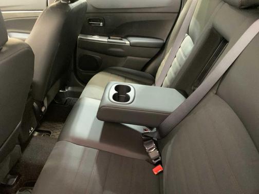 2025 Mitsubishi Outlander Sport SE