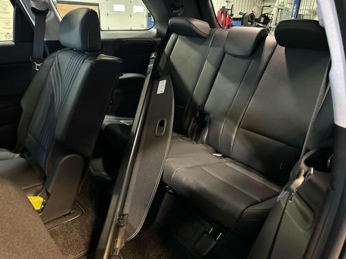 2026 Hyundai Palisade Hybrid SEL Premium 8P