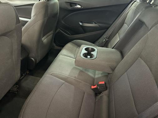 Graphite Metallic 2017 Chevrolet Cruze LT
