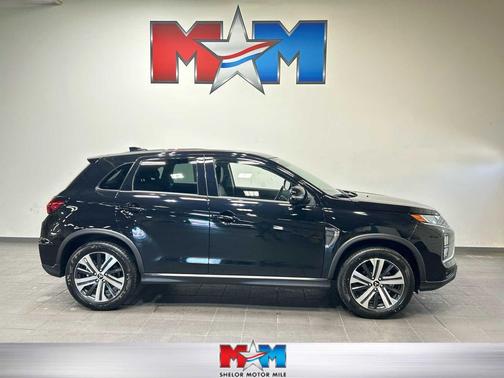 Labrador Black Pearl 2024 Mitsubishi Outlander Sport SE