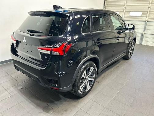 Labrador Black Pearl 2024 Mitsubishi Outlander Sport SE