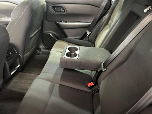 Gun Metallic 2024 Nissan Rogue S