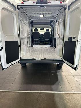 Bright White Clearcoat 2025 RAM ProMaster 2500 Tradesman