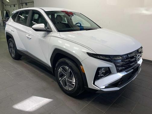 2026 Hyundai TUCSON Hybrid Blue SE