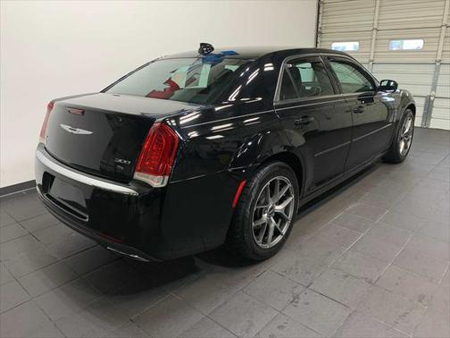 2015 Chrysler 300 Limited