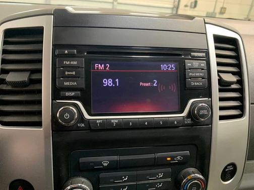 2017 Nissan Frontier SV