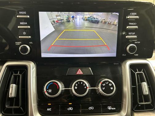 Glacial White Pearl 2021 Kia Sorento LX