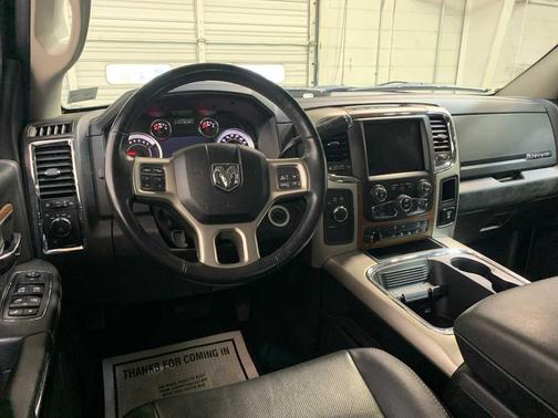 2018 RAM 2500 Laramie Crew Cab 4x4 6'4' Box