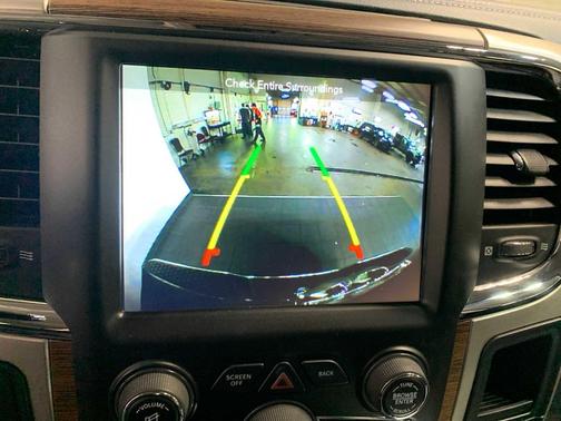 2018 RAM 2500 Laramie Crew Cab 4x4 6'4' Box