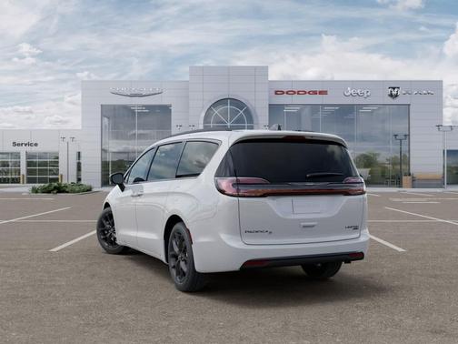 Bright White Clearcoat 2026 Chrysler Pacifica Limited