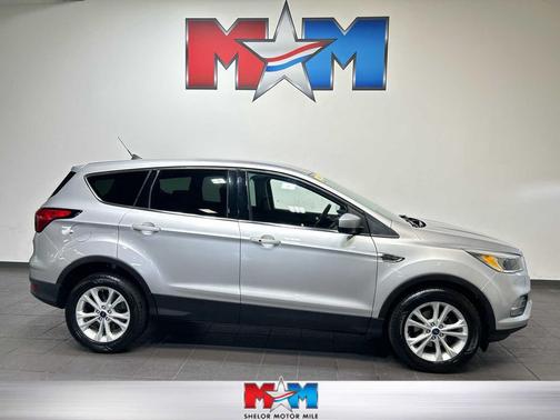 INGOT SILVER METALLIC 2019 Ford Escape SE