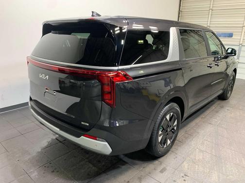 2026 Kia Carnival Hybrid LXS