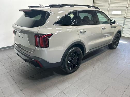 Road Rider Brown 2026 Kia Sorento SX