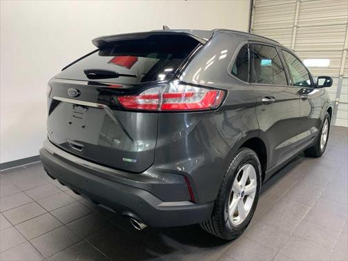 2020 Ford Edge SE