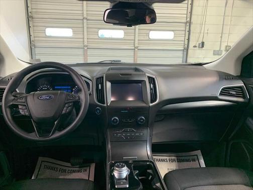 2020 Ford Edge SE