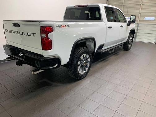 2022 Chevrolet Silverado 2500 Custom