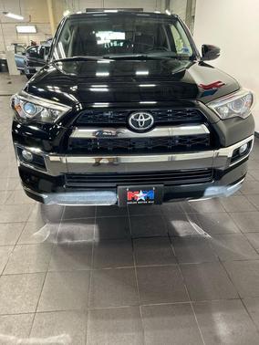 Midnight Black Metallic 2018 Toyota 4Runner Limited
