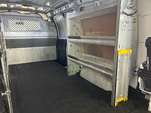 Summit White 2018 Chevrolet Express 2500 Work Van