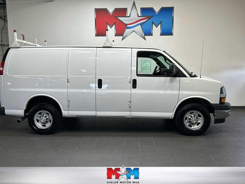 Summit White 2018 Chevrolet Express 2500 Work Van