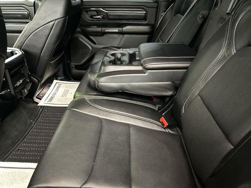 Bright White Clearcoat 2023 RAM 1500 Limited