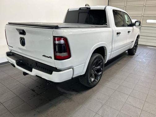Bright White Clearcoat 2023 RAM 1500 Limited