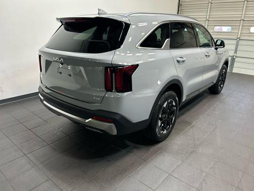 Wolf Gray 2026 Kia Sorento S