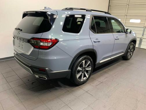 2024 Honda Pilot Touring 8-Passenger