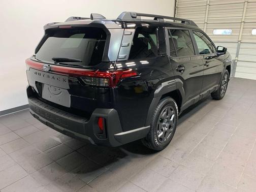 CRYSTAL BLACK 2026 Subaru Outback Premium