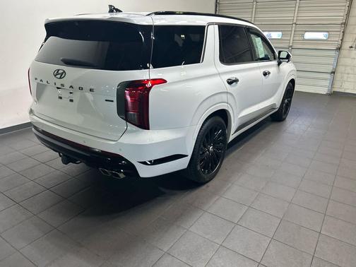 Hyper White 2024 Hyundai PALISADE Calligraphy Night Edition