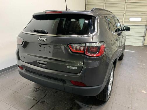 Granite Crystal Metallic Clearcoat 2020 Jeep Compass Latitude