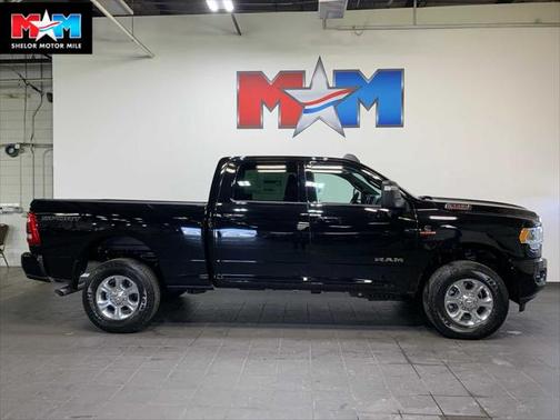 2024 RAM 2500 Big Horn Crew Cab 4x4 6'4' Box
