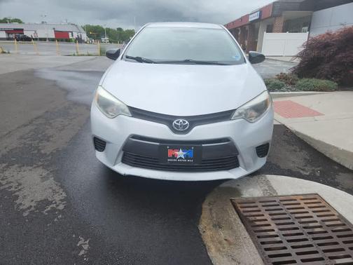 Classic Silver Metallic 2015 Toyota Corolla LE