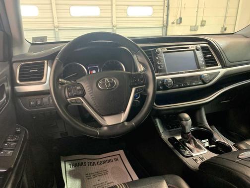 2019 Toyota Highlander SE