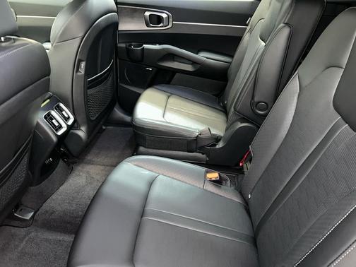 Wolf Gray 2026 Kia Sorento EX