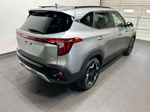 Steel Gray 2026 Kia Seltos EX