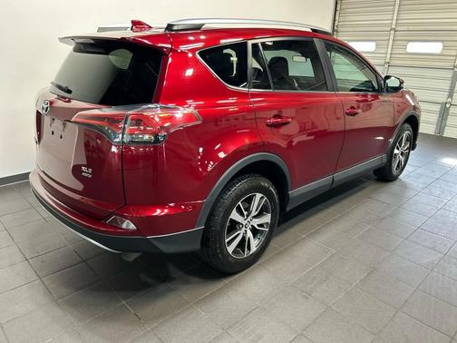 Ruby Flare Pearl 2018 Toyota RAV4 XLE