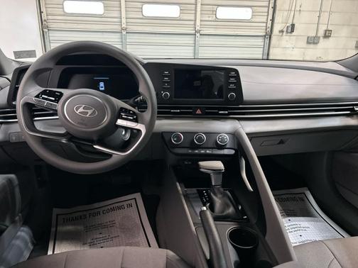 Amazon Gray 2026 Hyundai ELANTRA SE