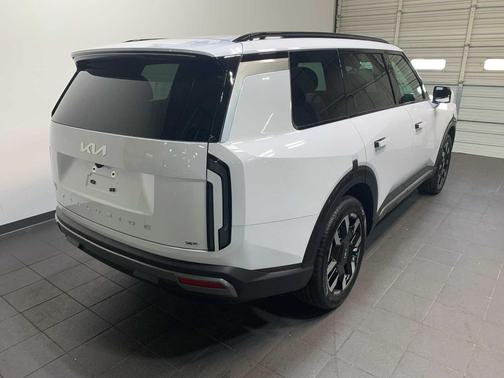 GLACIAL WHITE 2027 Kia Telluride S